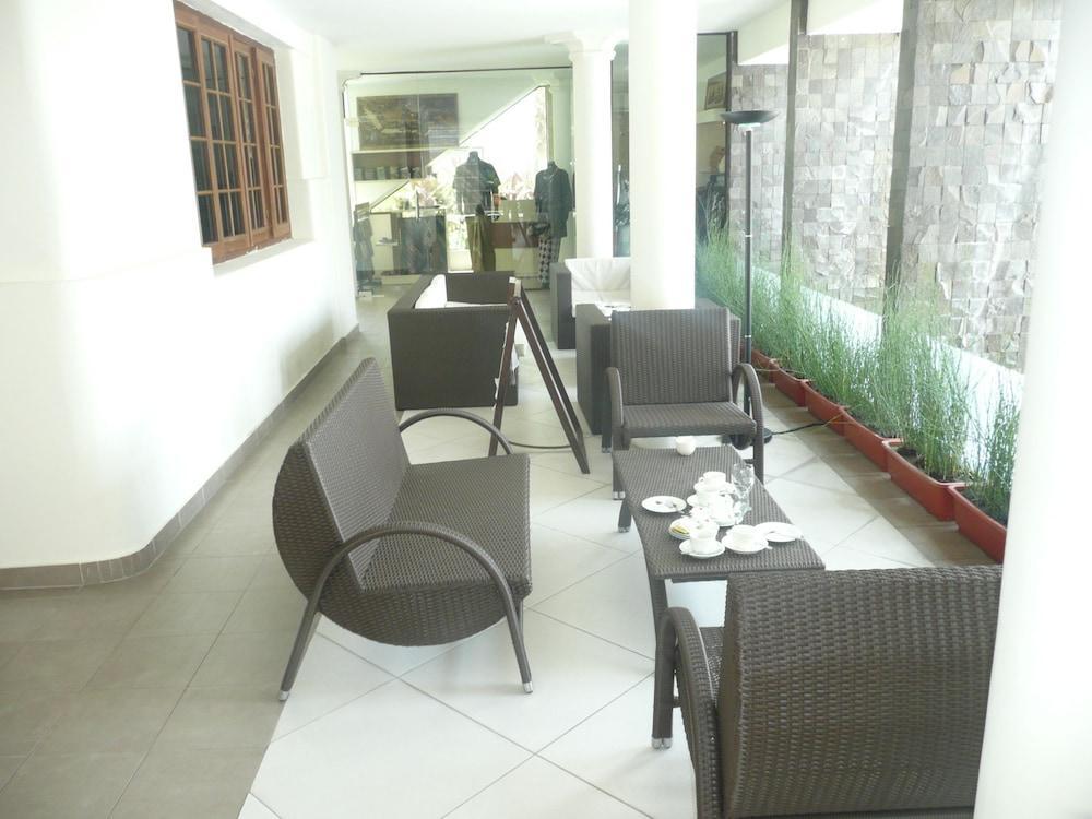 Gowongan Inn Jogjakarta Buitenkant foto