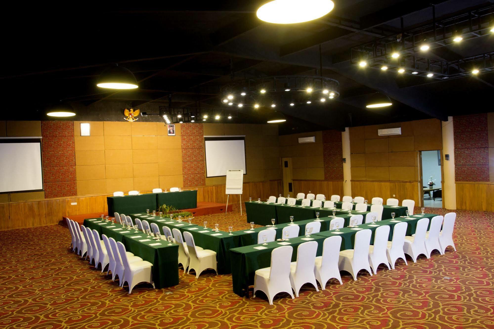 Gowongan Inn Jogjakarta Buitenkant foto