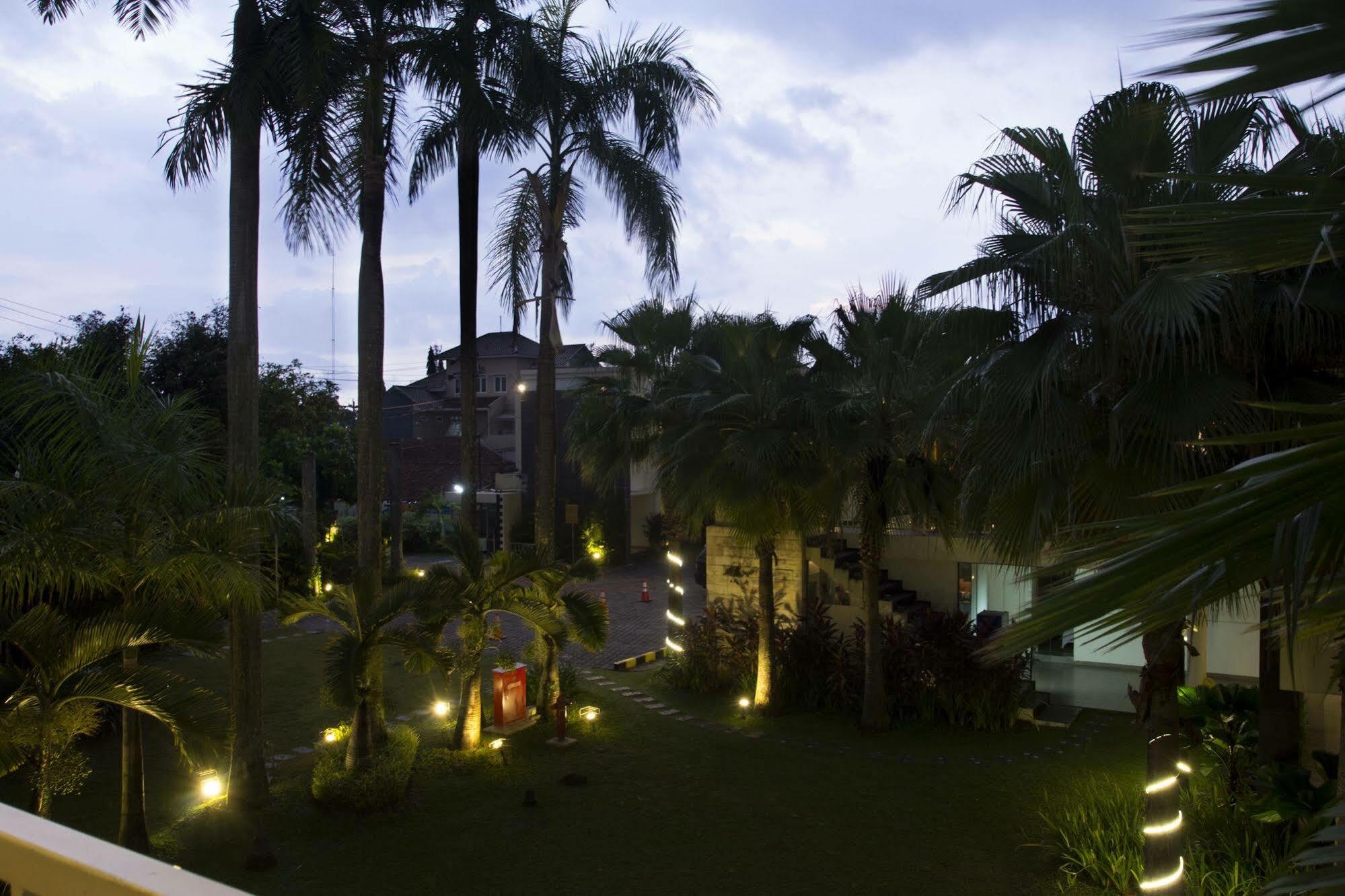 Gowongan Inn Jogjakarta Buitenkant foto
